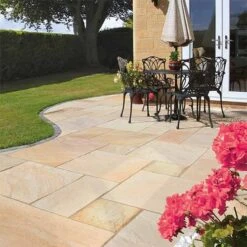 Pavestone Classic Sandstone 600 X 600 X 22mm Slab Paving Pack Of 35 - Golden Fossil