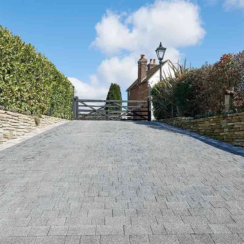 Brett Invicta Block Paving Rectangular 300x100x80mm Brick Pack Of 224 - Onyx - IN3180ON - Image 2