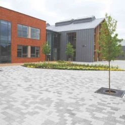 Brett Lugano (Cliffe) Block Paving 300x200x80mm - 112 Per Pack - Misty Grey - LUC3280MG