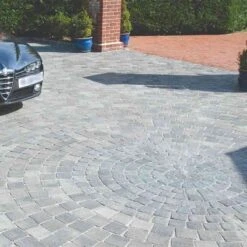 Brett Regatta TRIO Block Paving Circle 2950mm Dia. Pack Of 495 - Silver Haze - RCLX60SH