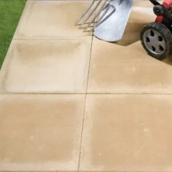 Brett Broadway Economy Smooth Paving Pack 450x450mm 12.70m2 60 Pack - Buff