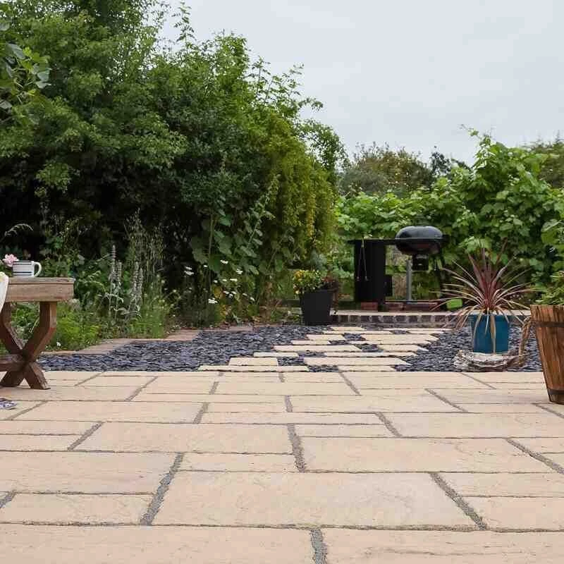 Brett Canterbury Garden Paving Patio Pack Mixed Size Packs 32mm Pack Of 25 - Old Cotswold - CP3SPP32OC