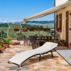 Outsunny Rattan Sun Lounger - Brown/Cream - 862-018