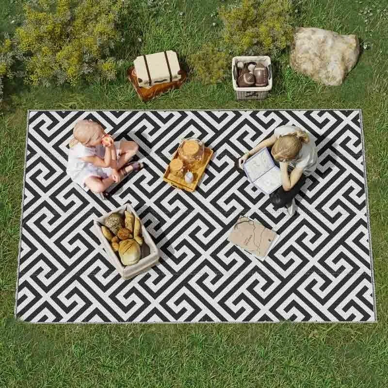 Outsunny 5 X 8ft Reversible Outdoor Rug - Black & White - 844-479V01 - Image 9