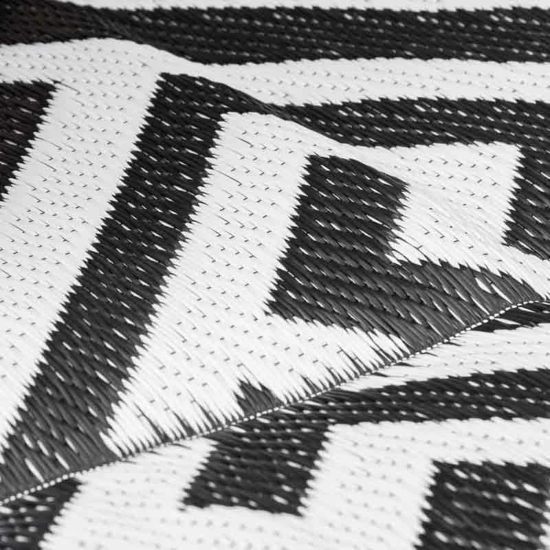 Outsunny 5 X 8ft Reversible Outdoor Rug - Black & White - 844-479V01 - Image 4